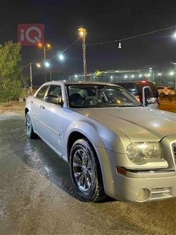 کرایسلەر 300